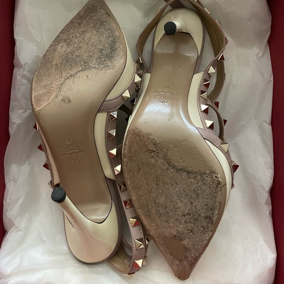 Valentino t strap caged Rockstud heels in ivory/blush - Picture 7 of 9